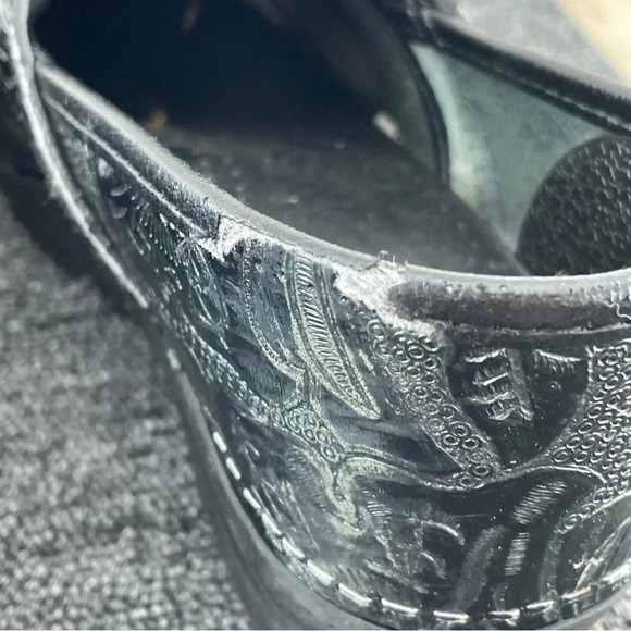 Dansko Size 38 Shoes *FLAWS*  2059 - Picture 3 of 11